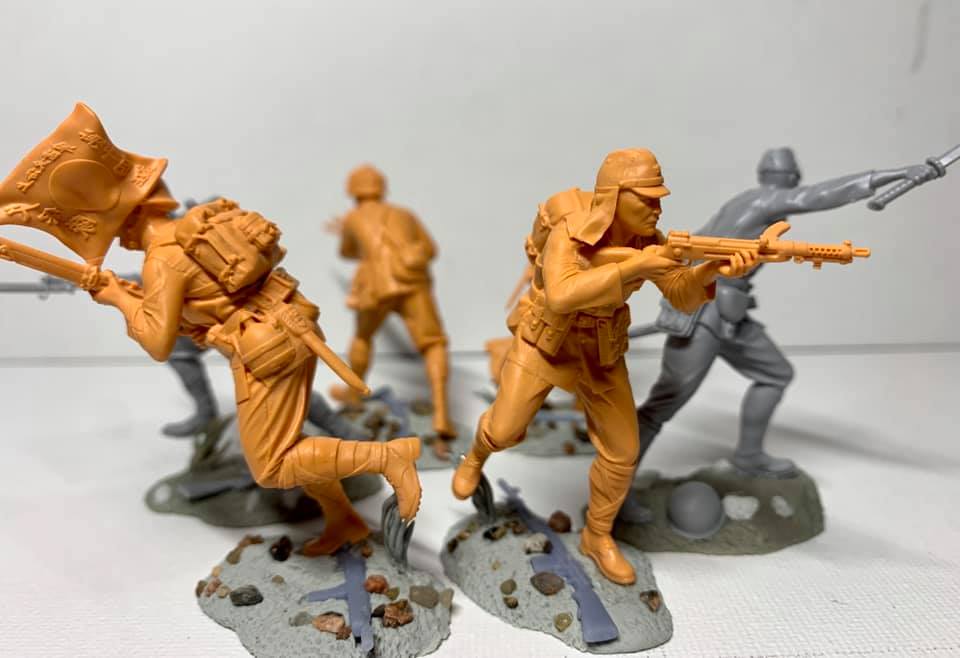 PLASTIC PLATOON,PACIFIC WWII,Japanese Naval Infantry,6 rubber soldiers1