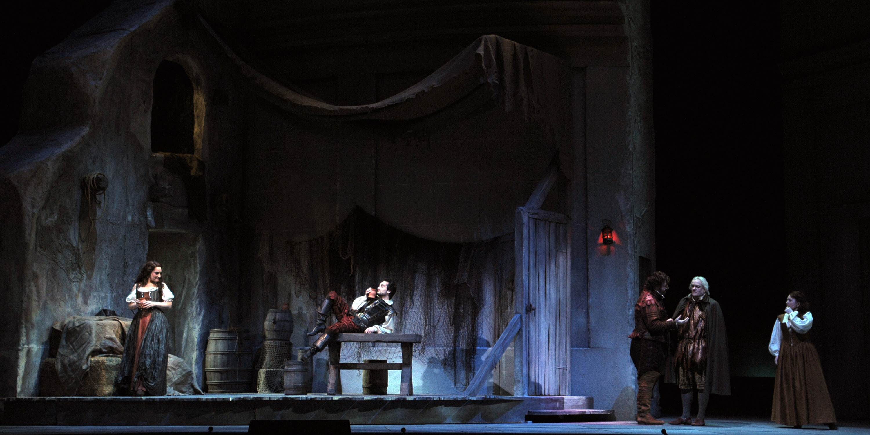 Opera Review RIGOLETTO (Lyric Opera in Chicago)