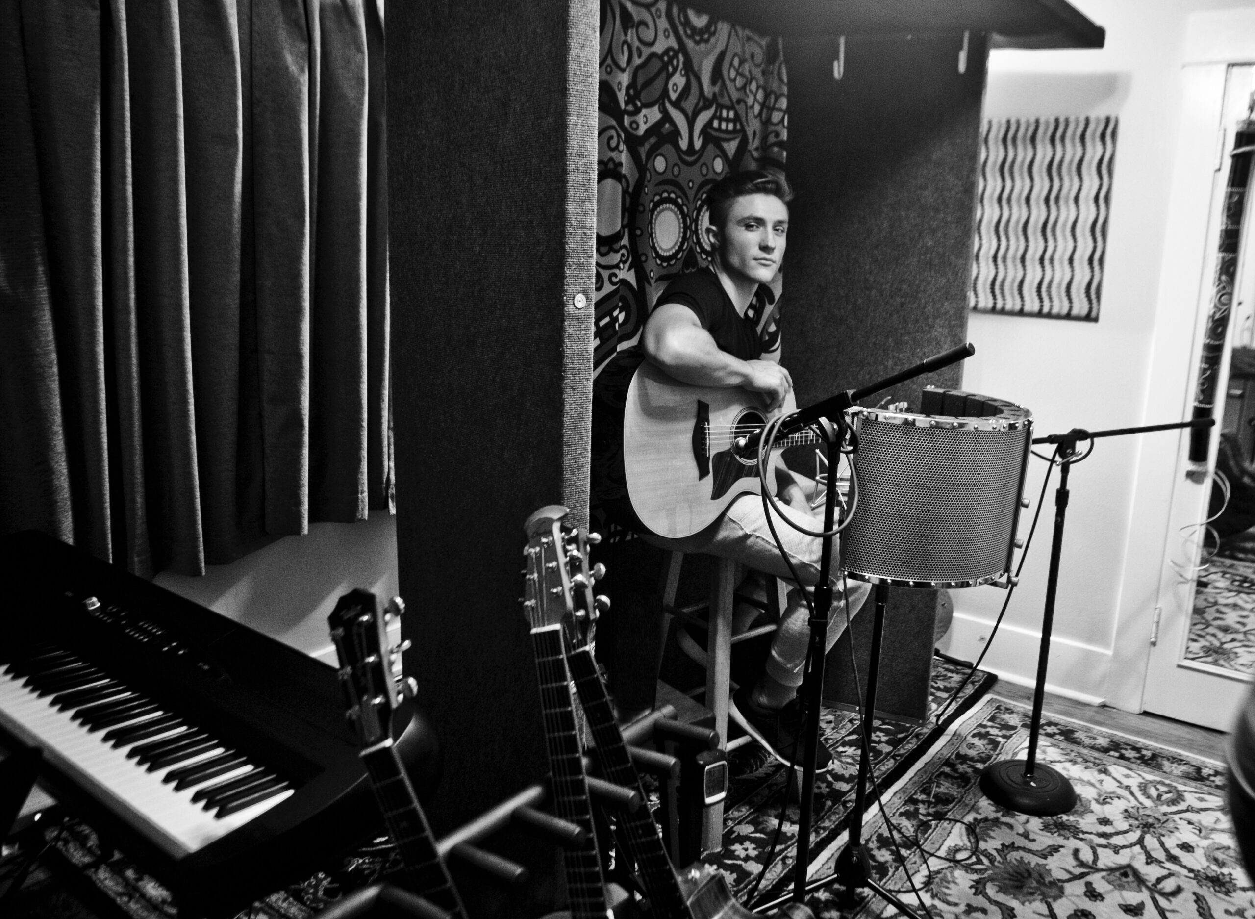 Emerging Artist Jack Conway Releases New Single "Promises" Stage