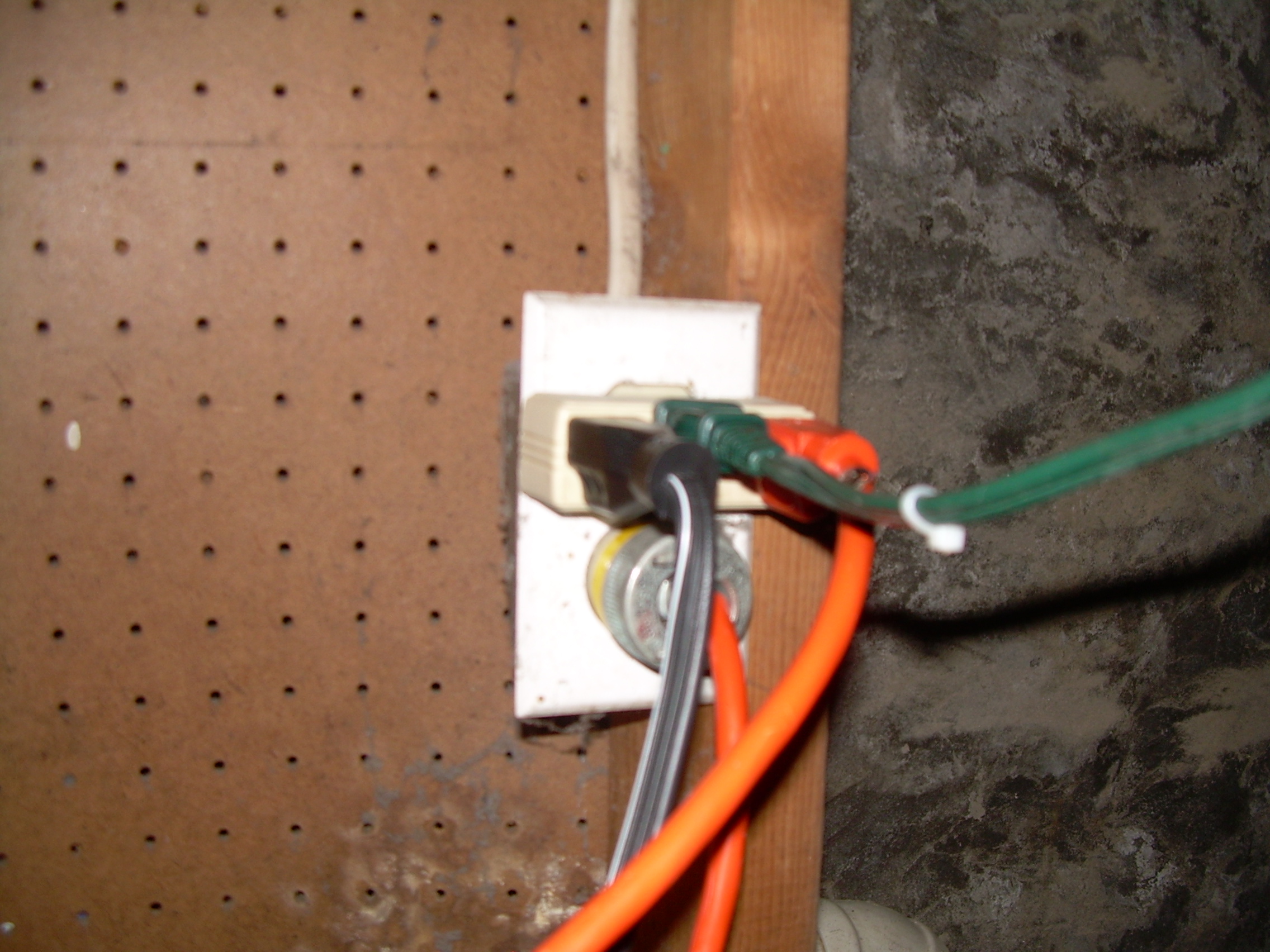 Overloaded Outlet Stahl Electric
