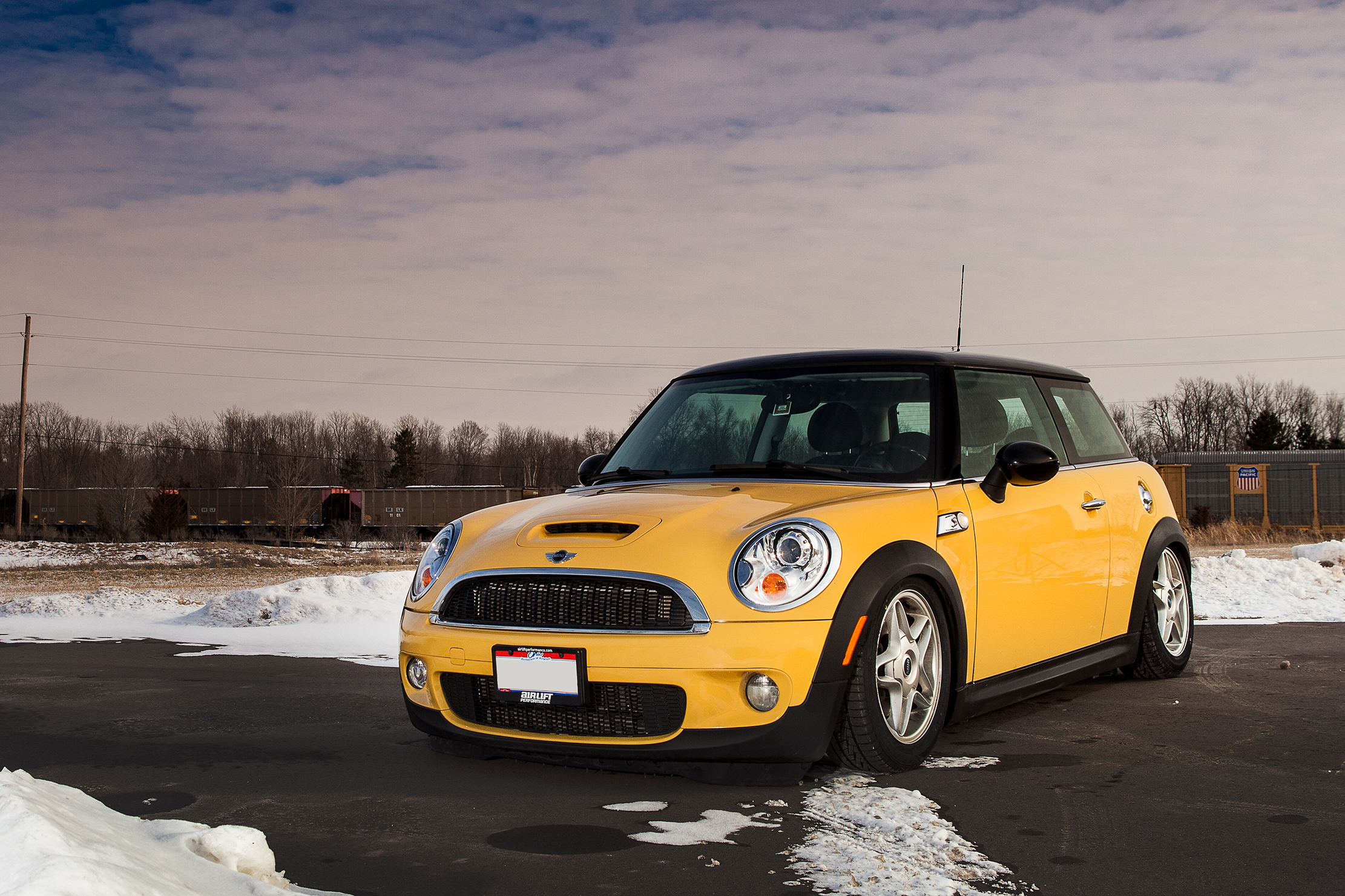 New Performance Air Suspension for Mini Cooper R55/56/57 (2007 2015