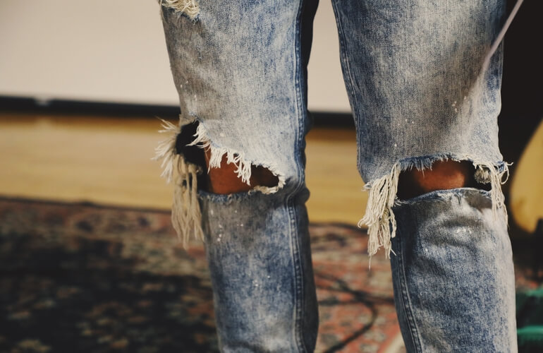 Ripped Jeans Style