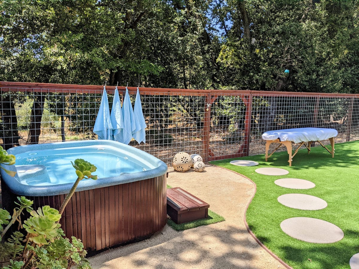 Boyes 3 Bedroom With Jacuzzi, Golf, And Foosball Sonoma's Premier