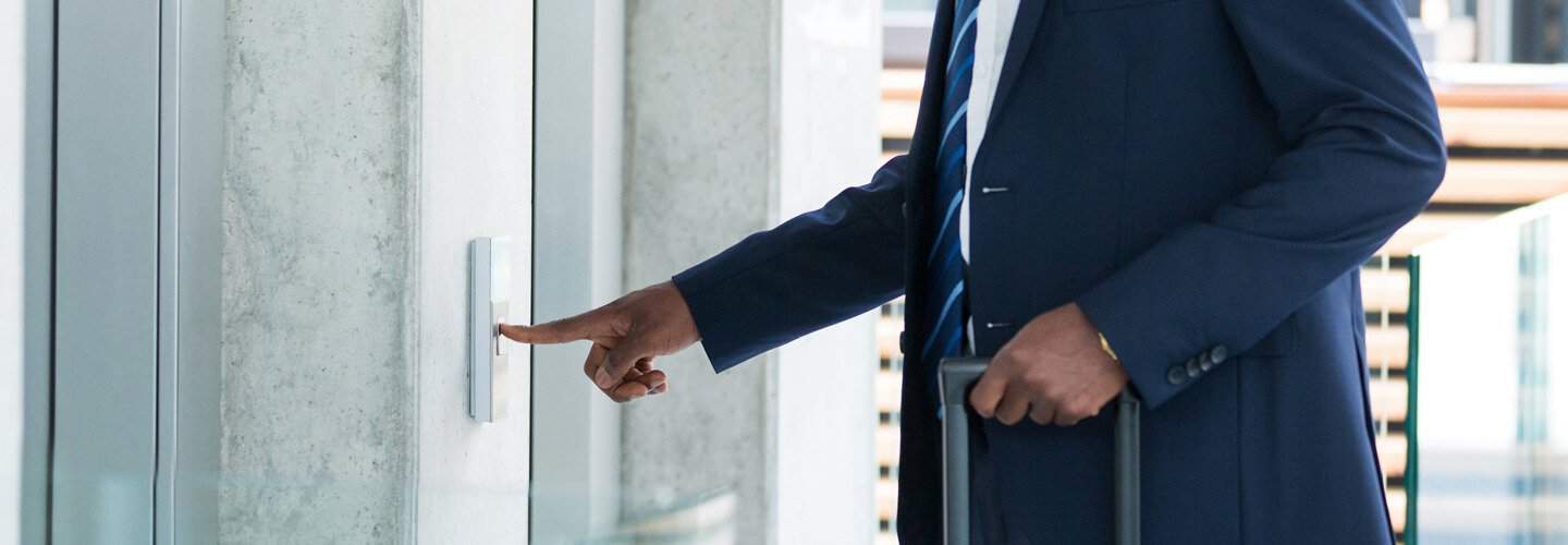 Traction vs. Hydraulic Elevators Which is Right for Your Building?