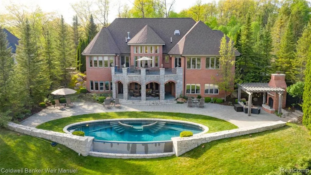 5009 Forest Valley Drive Stanton & Associates Realtors