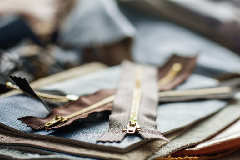 How to replace a broken zip Start Sewing