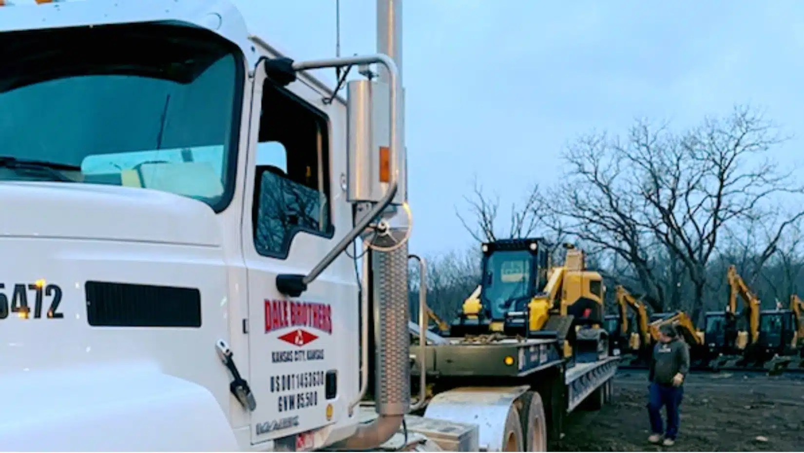 7 Reasons Heavy Equipment Transportation in Kansas City is Harder Than