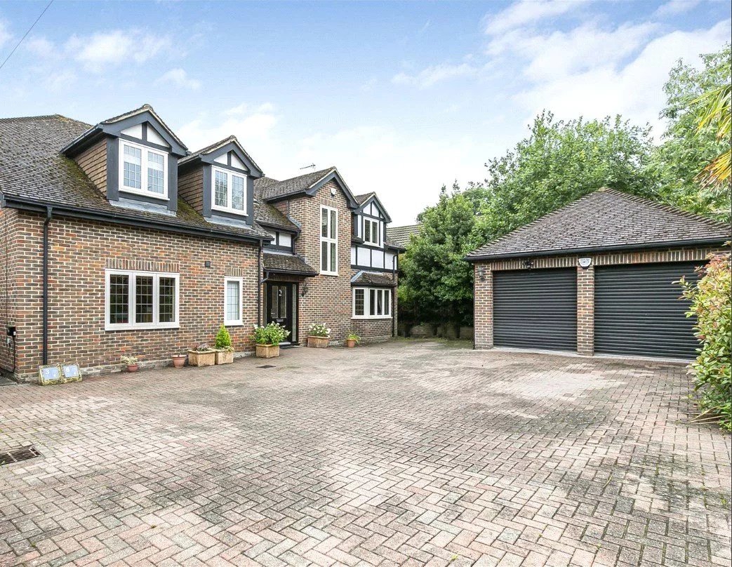 Beech Hill, Hadley Wood Statons