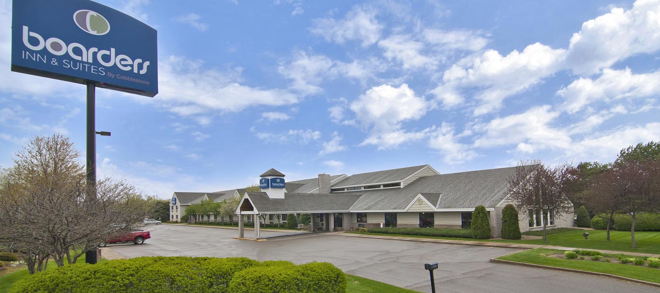 Boarders Inn and Suites by Cobblestone Big City Quality, Small Town