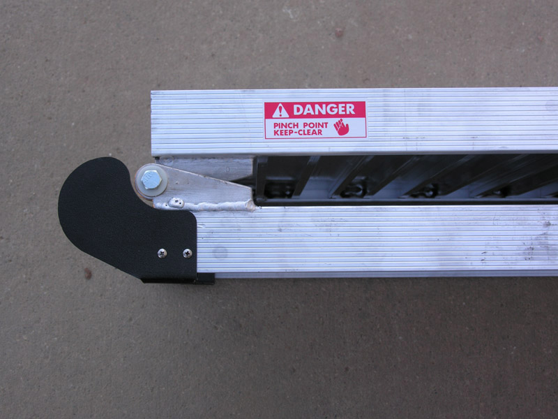 Link Manufacturing Ramps LWS40 Series Lightweight Folding Ramp 24x72 [LWS402472 Folding