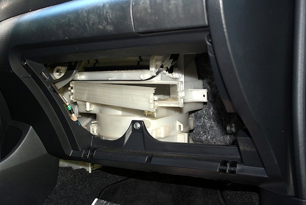 2007 Toyota yaris ac drain