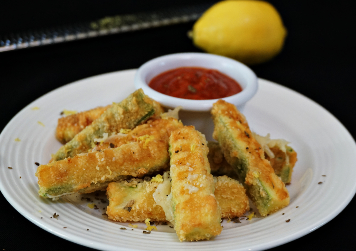 Air Fryer Zucchini Sticks