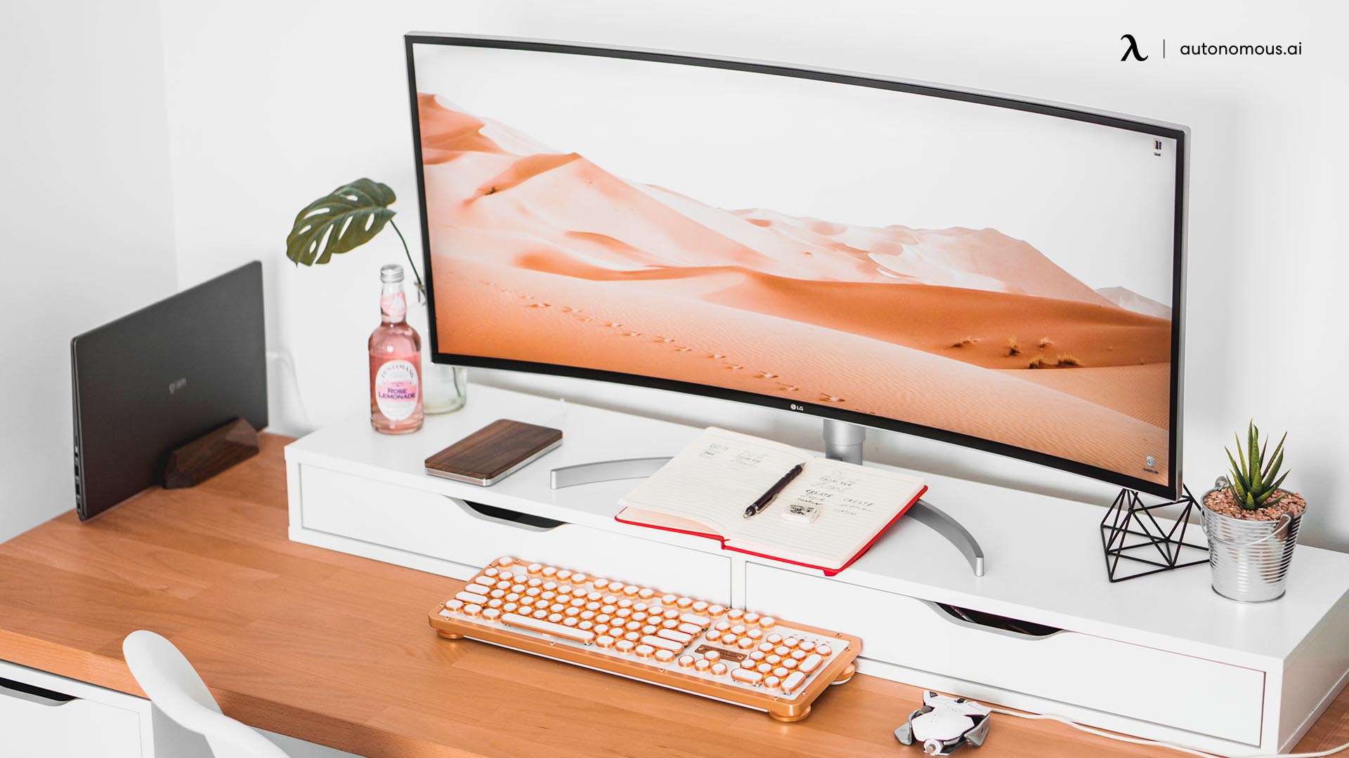 Curved Monitor Pros and Cons