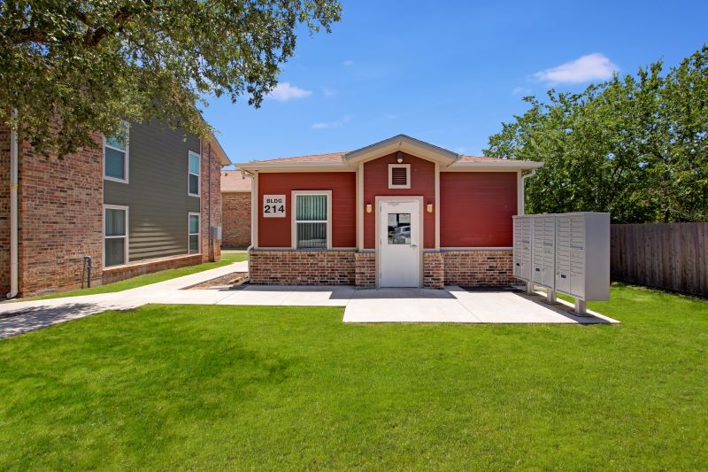 Square Apartments Steele Properties LLC