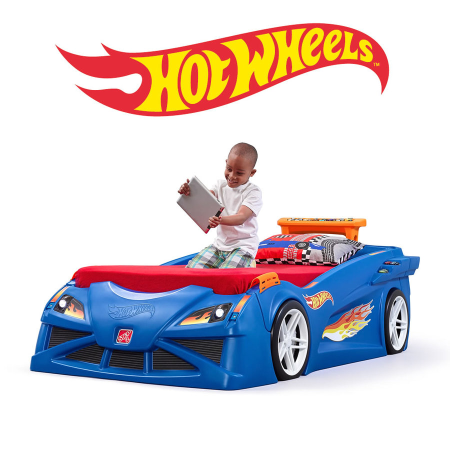 Hot Wheels ToddlertoTwin Race Car Bed Step2