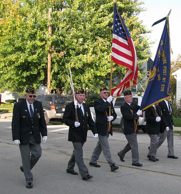 How To Qualify for a Color Guard Scholarship