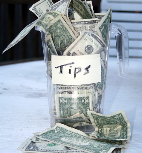 How to properly give a tip