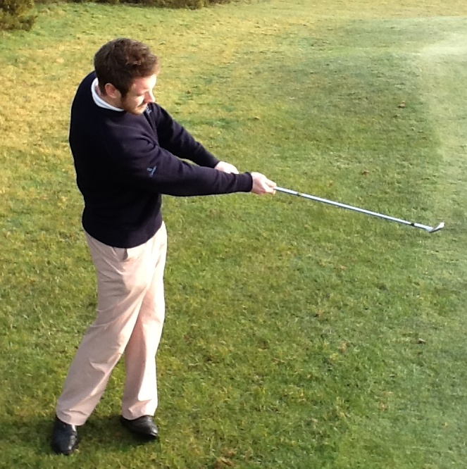 Split your Grip to Stop Scooping Chips Stephen Packer PGA Professional