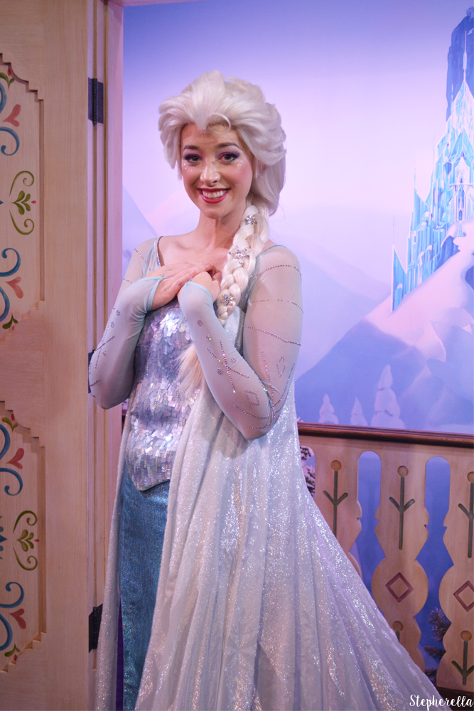ElsaEpcotFrozen Stepherella