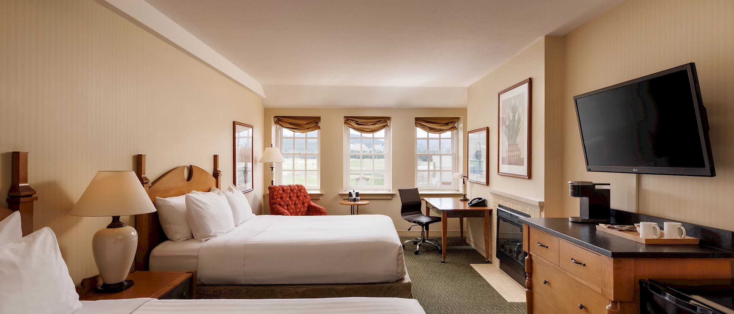 Double Queen Room St. Eugene Resort Hotel