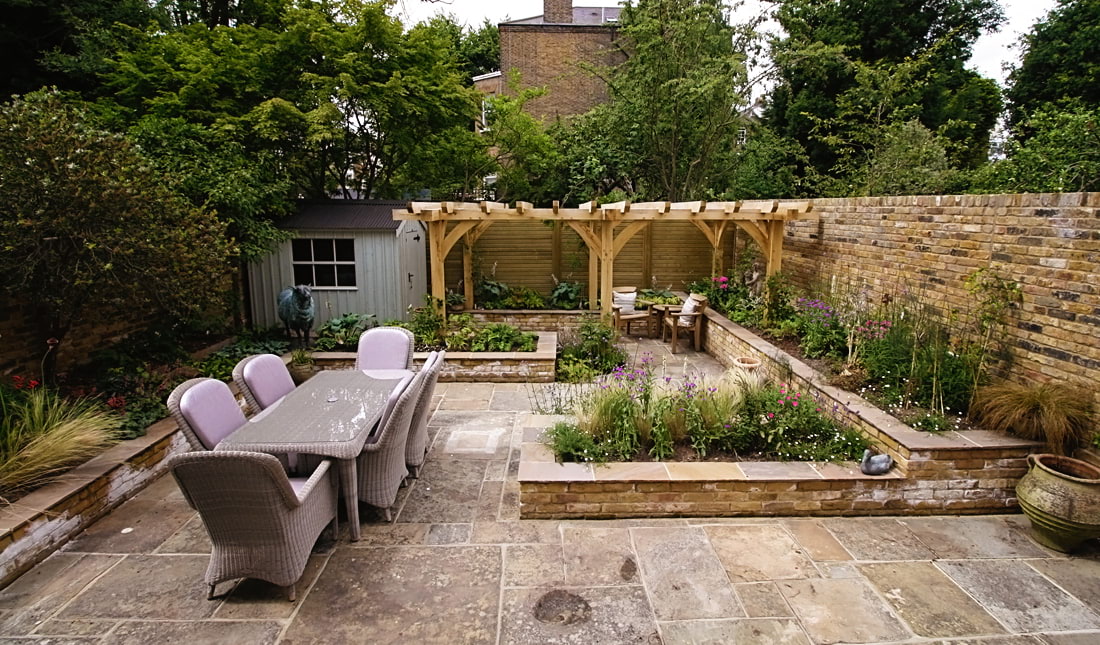 Victorian House Walled Garden in Richmond stevedimmockgardens.co.uk