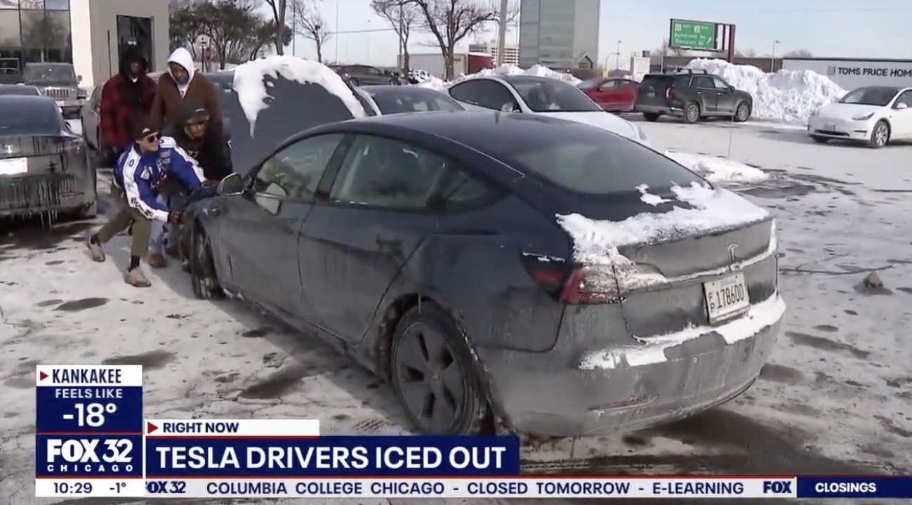 Tesla Owners in Chicago are Left Out in the Cold With Batteries That