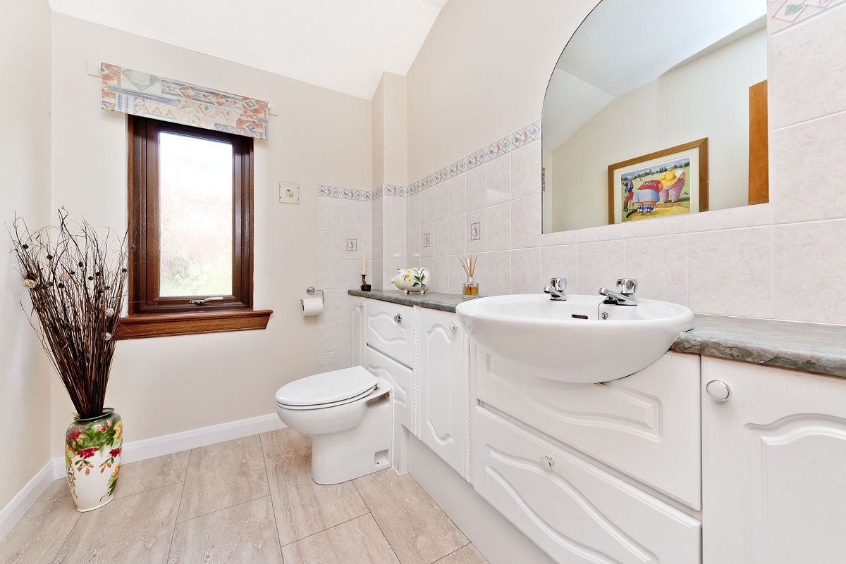 36 Charles Way, Limekilns, KY11 3LH
