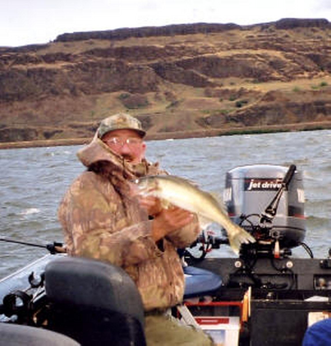 Columbia River Walleye Fishing 8