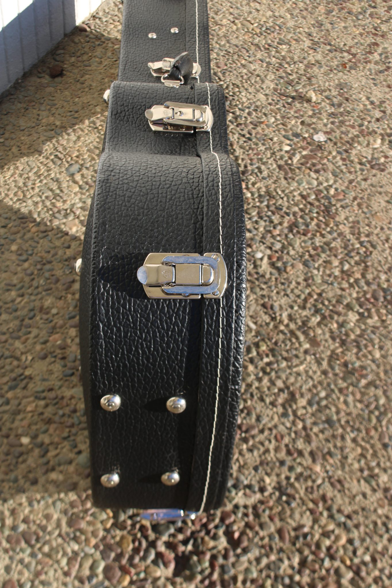 New Cedar Creek double arched OO case Steve Swan Guitars