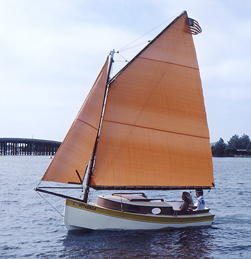 Looking for Outboard cabin cruiser plans Wooden boat plans