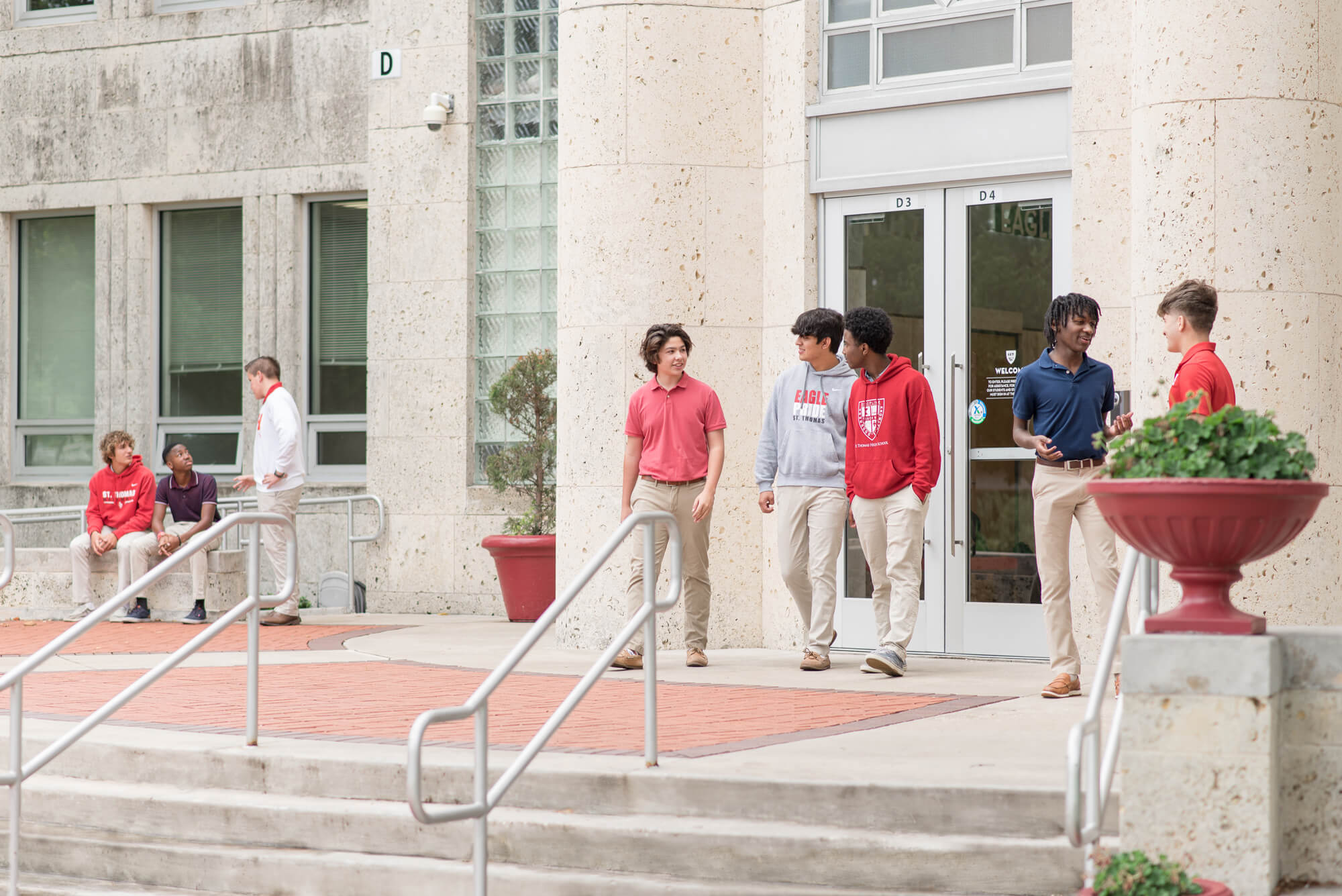 Get to Know A School in Seven Smart Steps St. Thomas High School