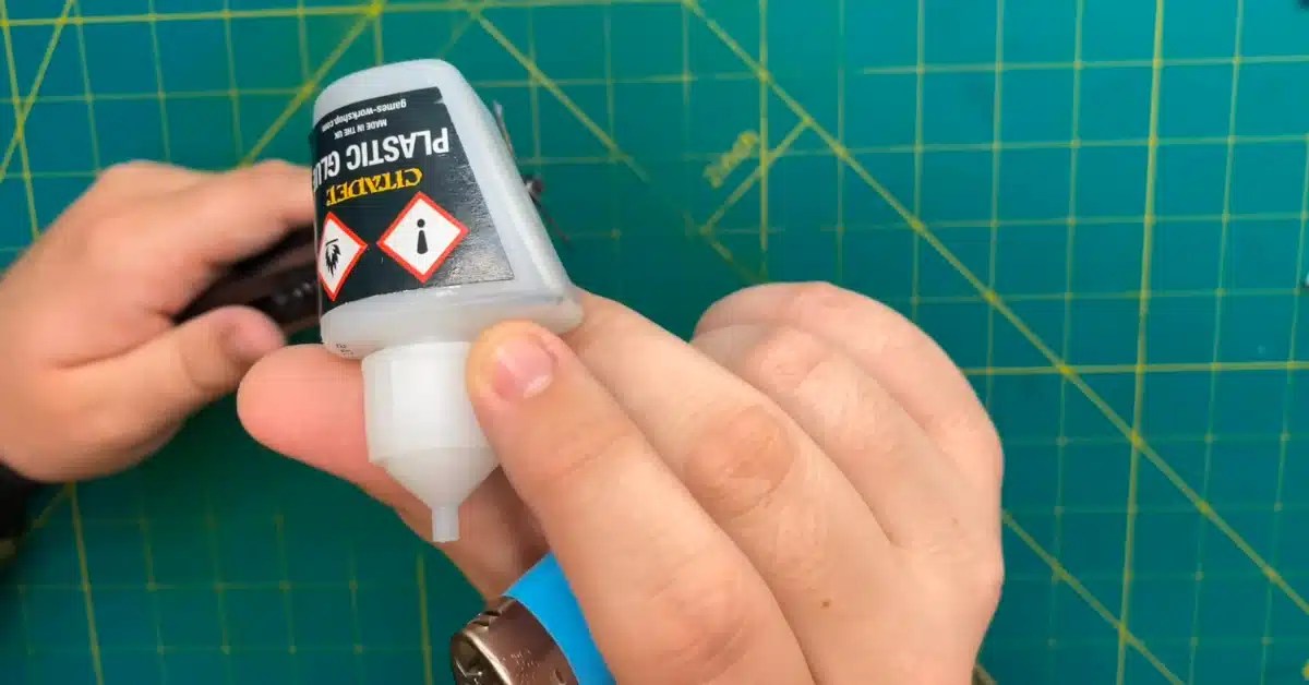 How to Open Citadel Plastic Glue? Sticky Aide
