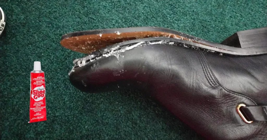 How to Use Shoe Goo? (On Leather, Boots, Repair Heels) Sticky Aide