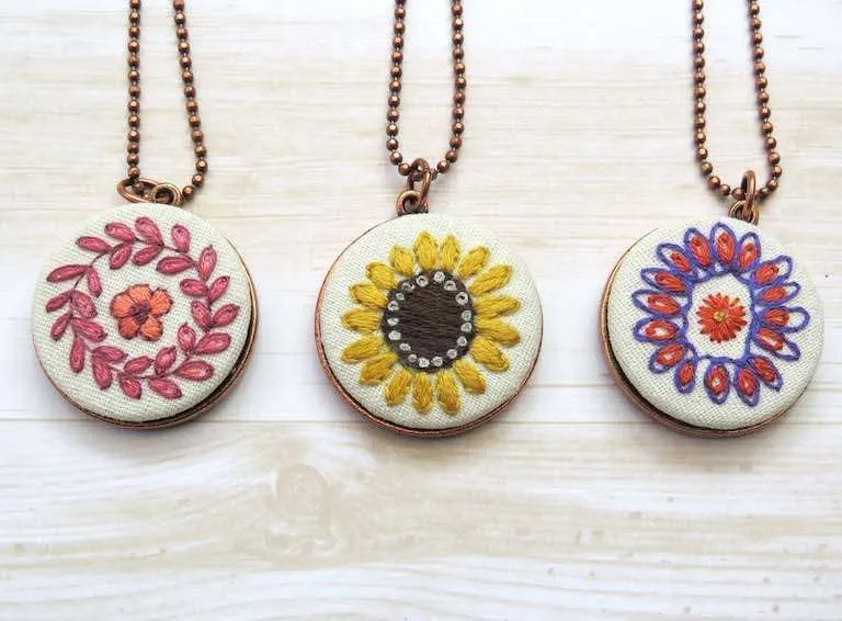 Create beautiful Embroidery necklaces Stitchdoodles