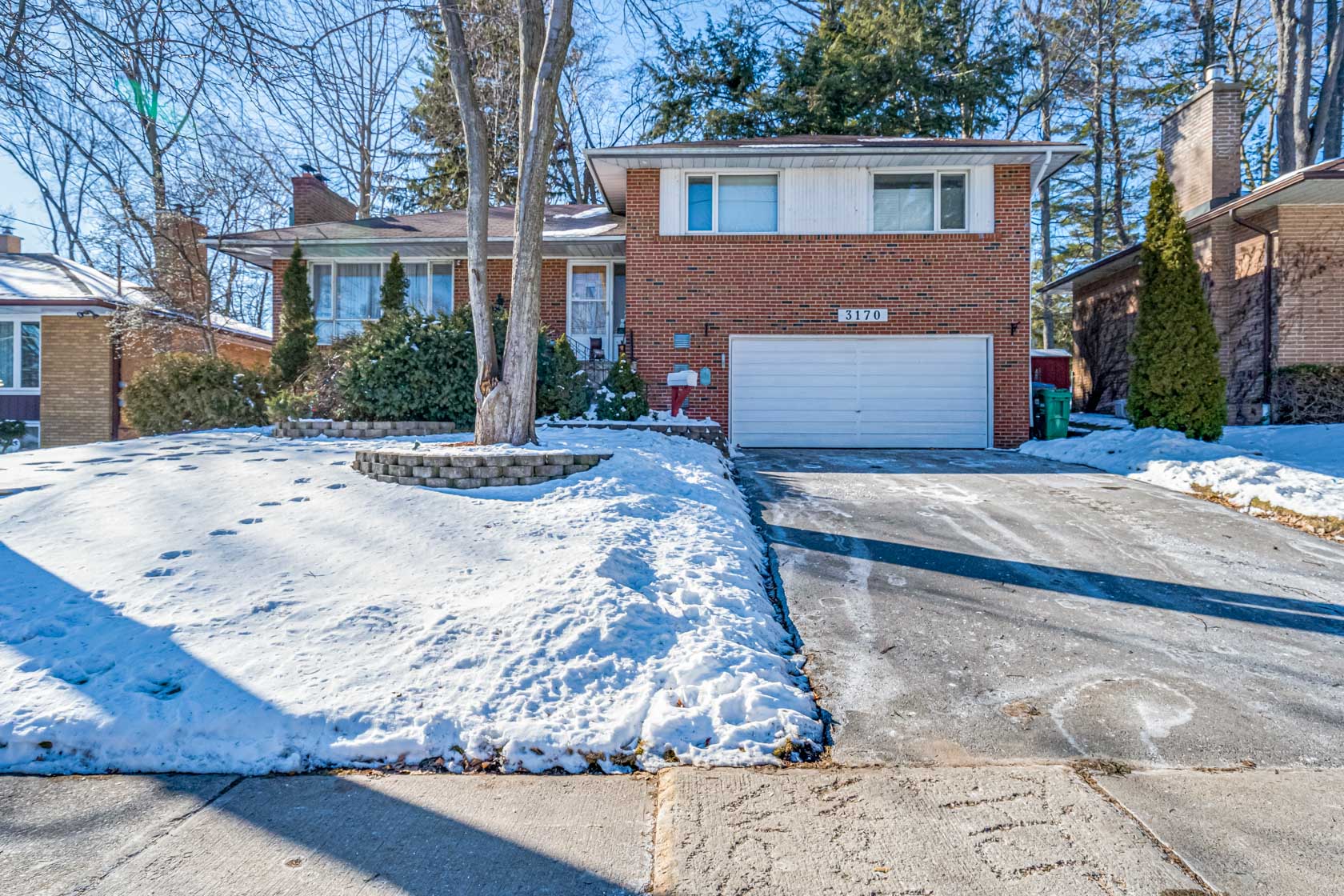 3170 The Credit Woodlands, Mississauga Michael St. Jean Realty