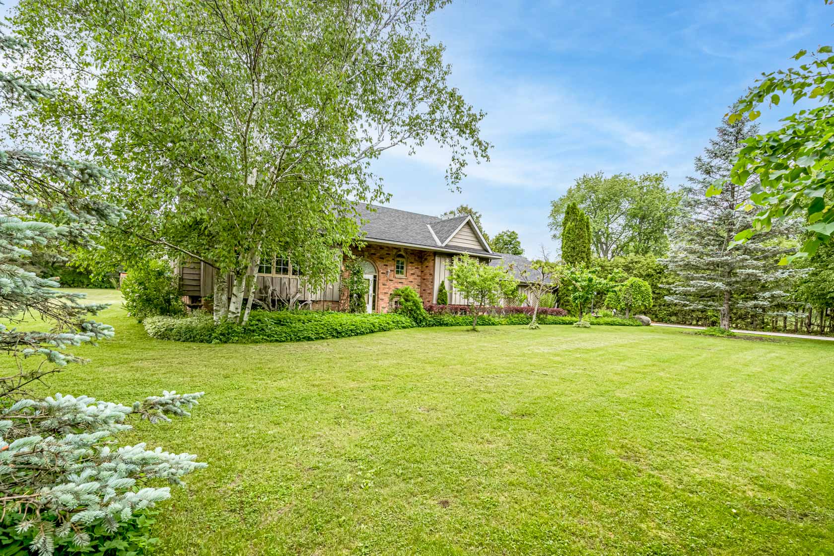 411 Book Rd W, Ancaster ON Michael St. Jean Realty