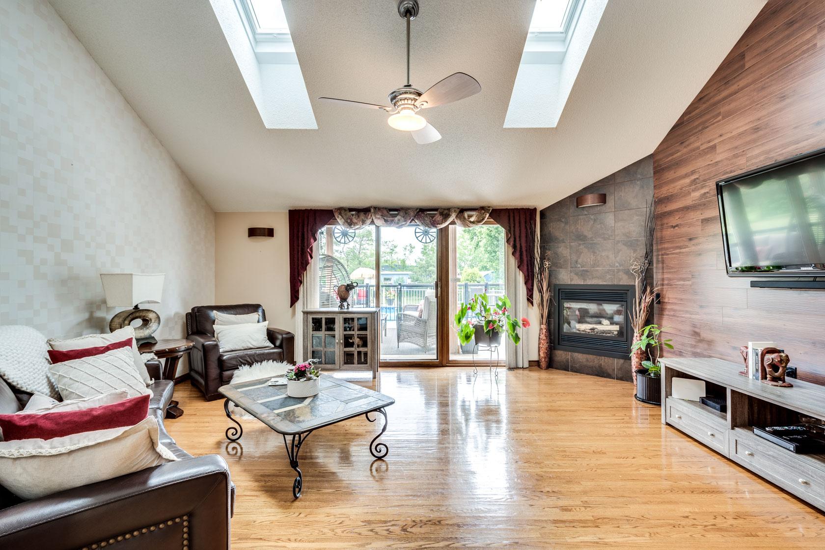 411 Book Rd W, Ancaster ON Michael St. Jean Realty