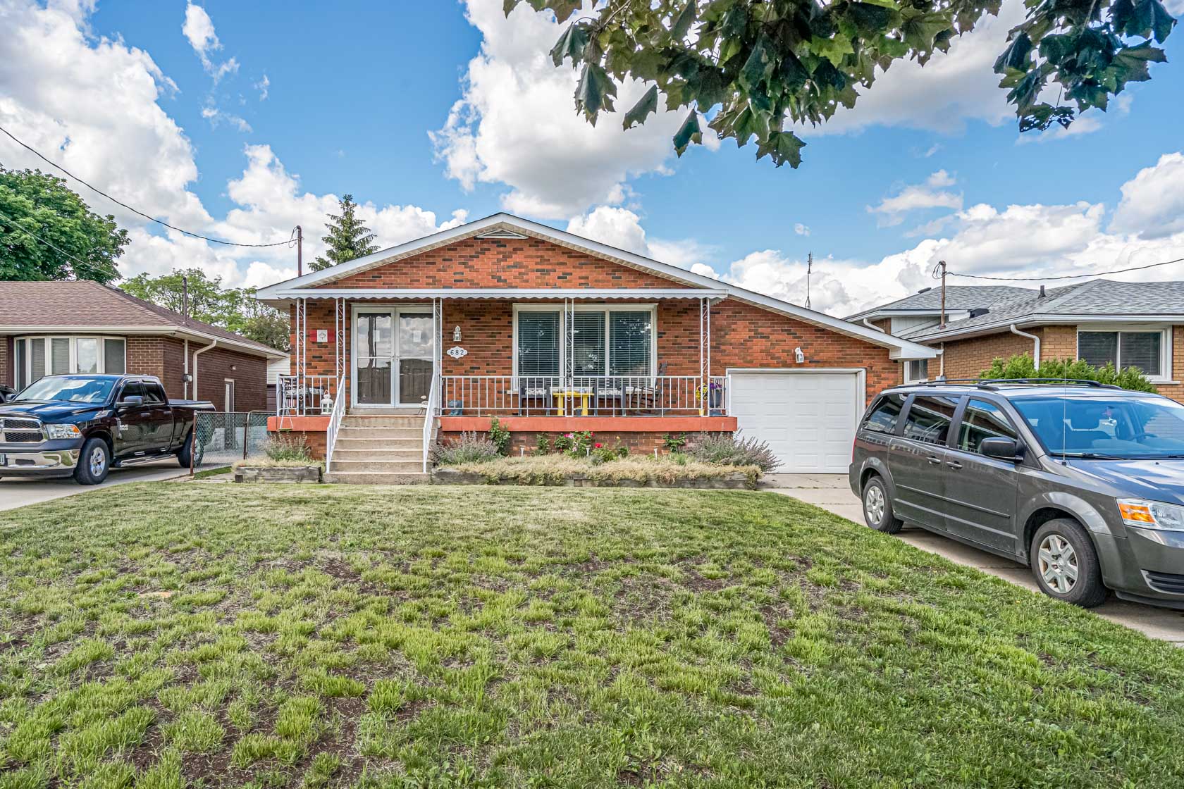 682 Mohawk Rd W, Hamilton ON Michael St. Jean Realty