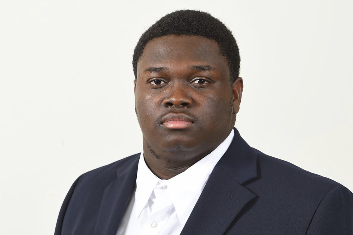 Student Finds Career Path through Summer Internship St. John's University(04)