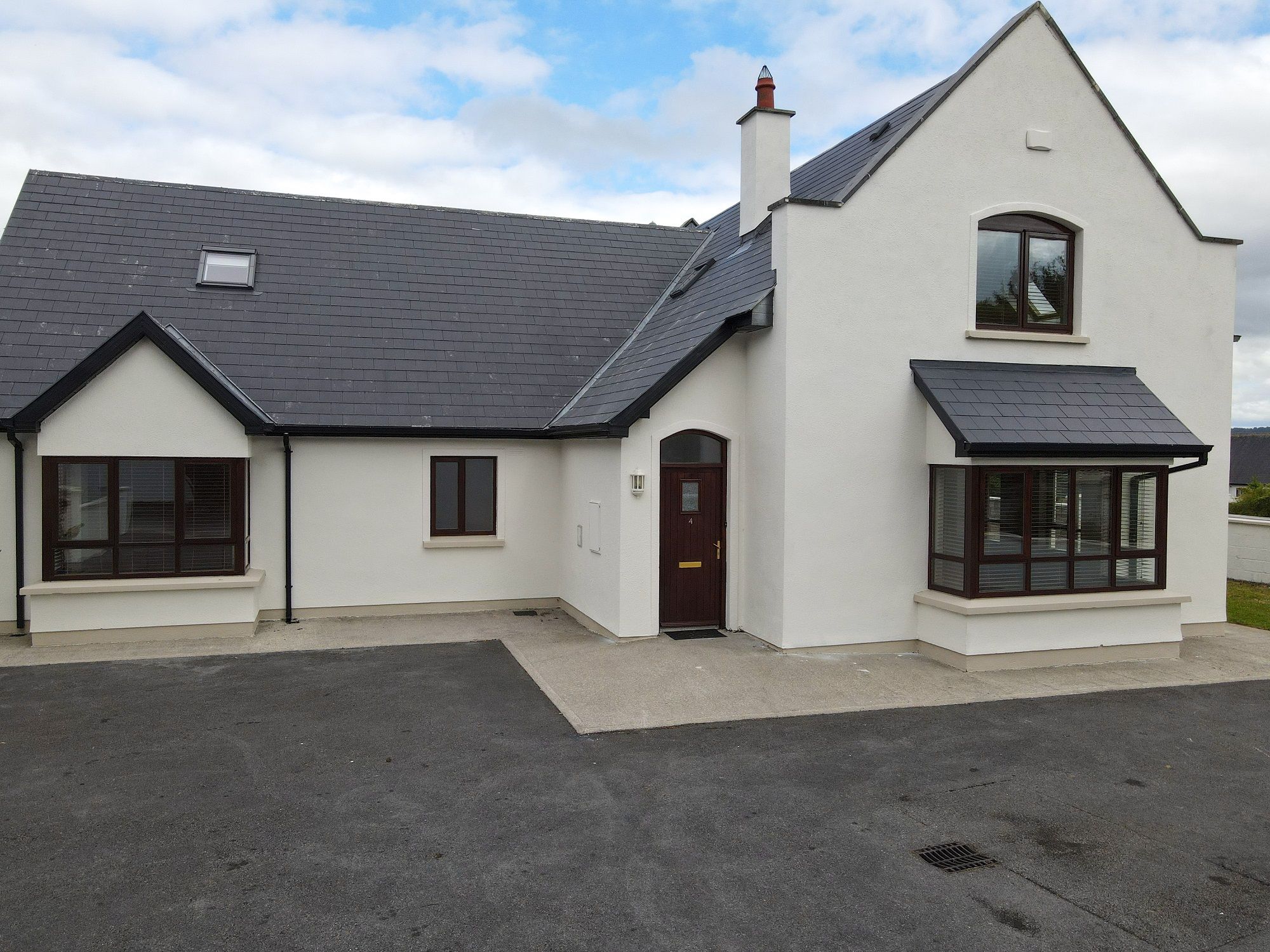 Spacious, detached house, 4 Sunnyside, Ballypatrick, Co. Tipperary