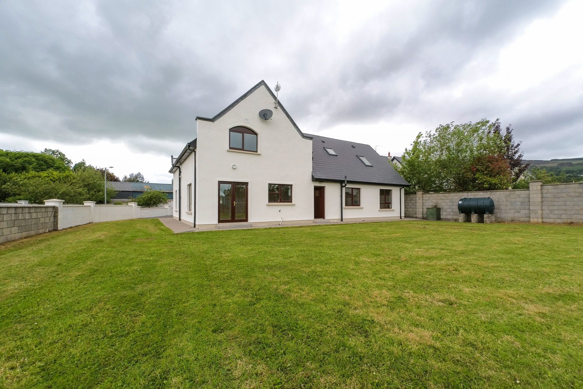 Spacious, detached house, 4 Sunnyside, Ballypatrick, Co. Tipperary