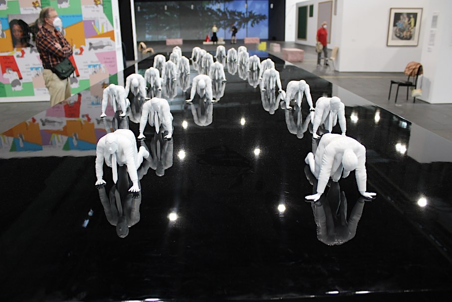 A exposição Diversity United no antigo Aeroporto Tempelhof, em Berlim
