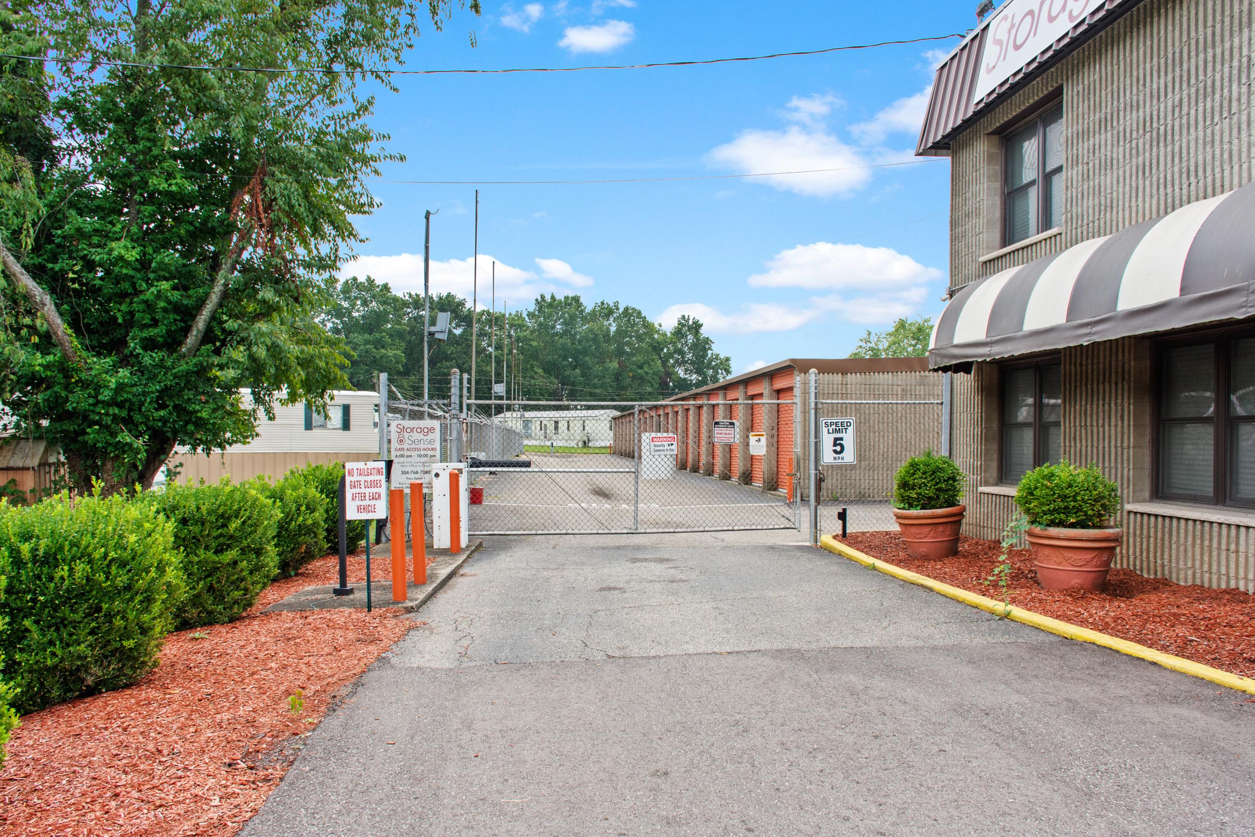 Storage Units in Dunbar WV on Fairlawn Avenue Storage Sense