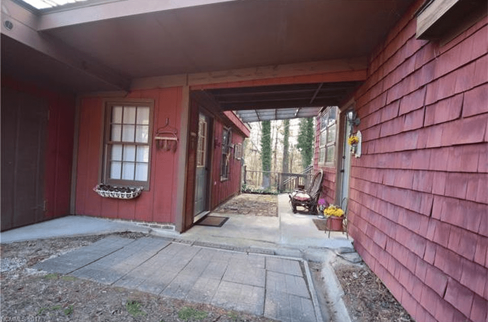 Storage Downtown Hendersonville 220 sq feet Store At My House