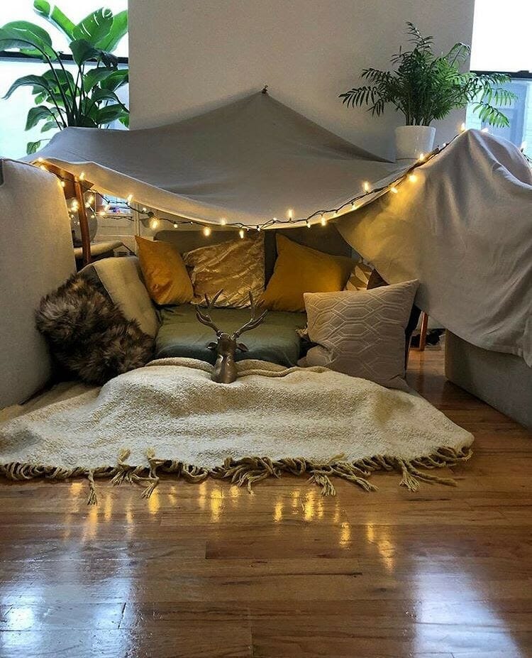 Easy 5 Step Guide on How to Make a Fort in the Living Room StoryNorth