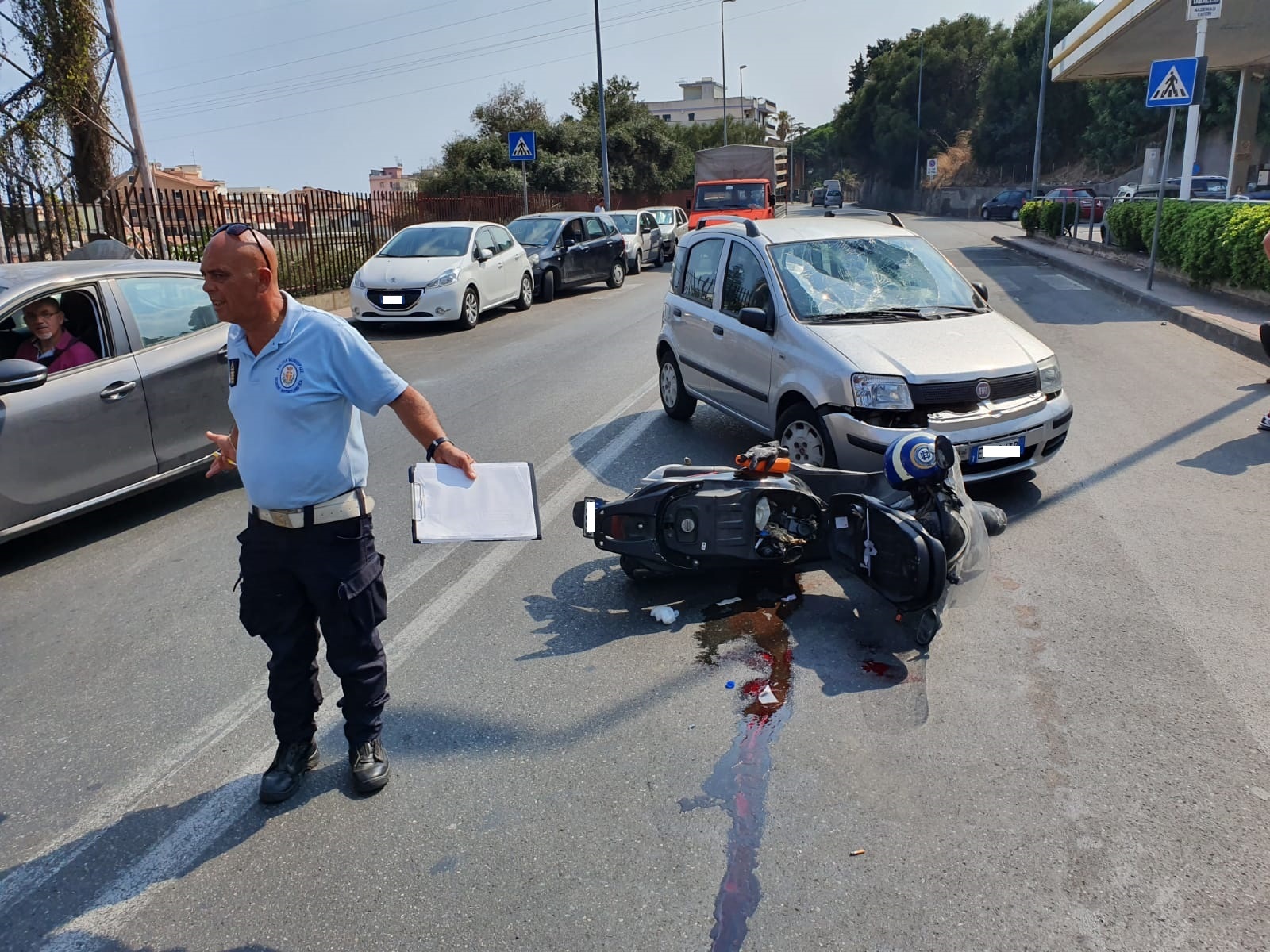 Messina, grave incidente sulla ss 114 scooterista ferito [FOTO