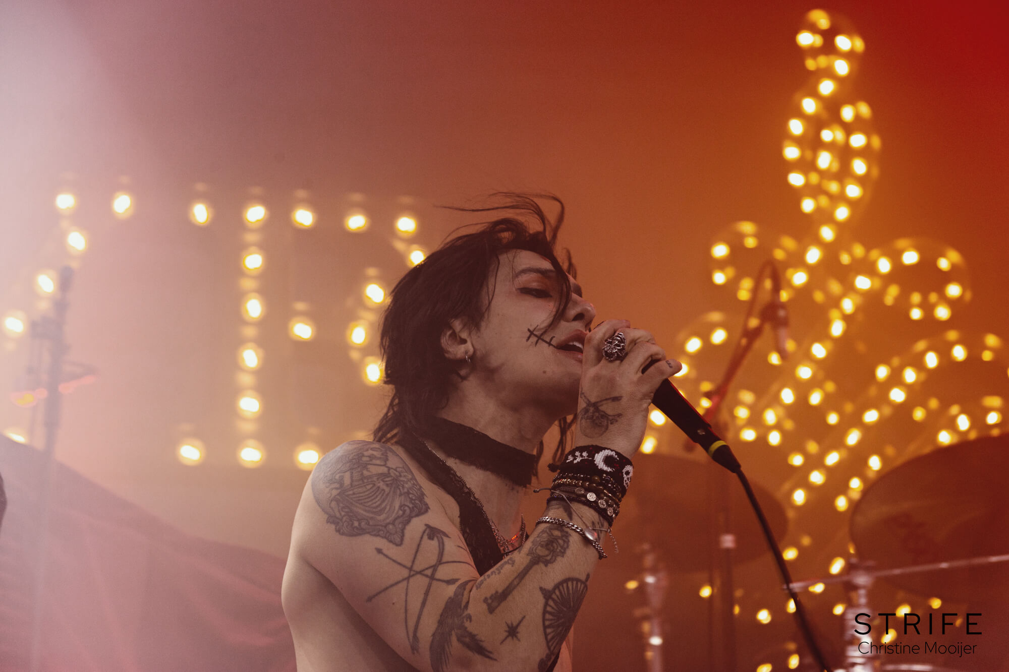 CONCERT REVIEW Palaye Royale Rock Amsterdam With Amazing Second