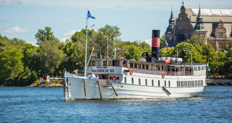 Fest på egen båt i Stockholms skärgård