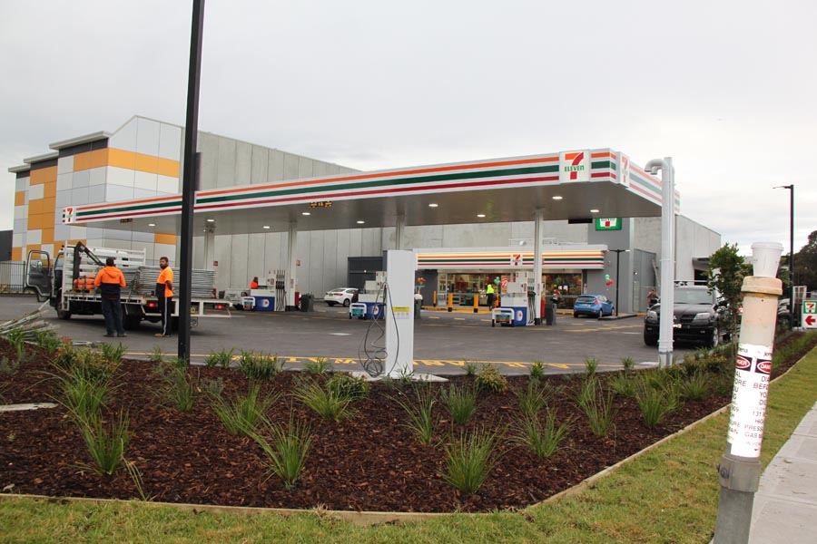 Revesby 7 Eleven Service Station & Bridgestone Service Centre Structen