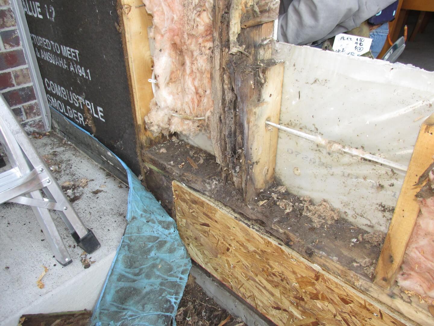 Moisture Testing Homes with Vinyl Siding